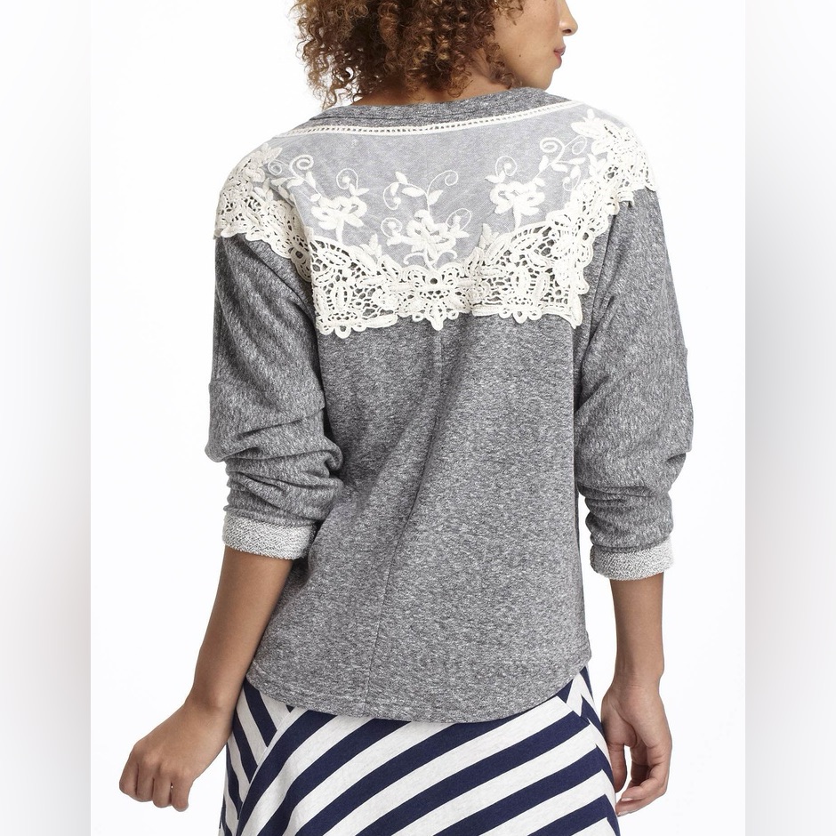 Lili’s Closet Lace Appliqu Sweatshirt